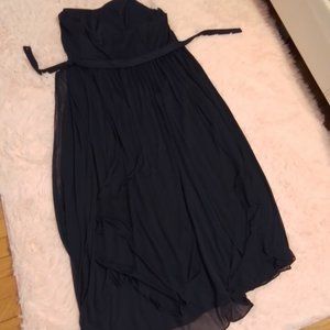 Long, sleeveless dress